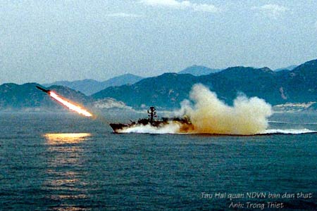 Hải quân Việt Nam luyện tập bắn đạn thật, Tin tức Việt Nam, Tin tức trong ngày, hai quan, ban dan that, tau, bien, ten lua, chien dau