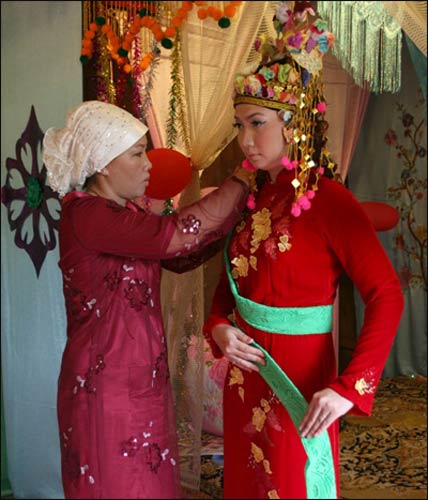 Đám cưới truyền thống của người Chăm, Du lịch, dam cuoi truyen thong, phong tuc nguoi cham, nguoi cham, dan toc cham, dam cuoi, lay chong lay vo, du lich