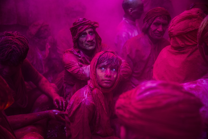 Lạ & Cười - Ảnh: Sắc màu ấn tượng trong lễ hội lớn nhất Ấn Độ