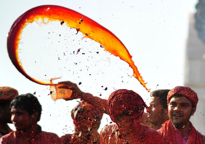 Lạ & Cười - Ảnh: Sắc màu ấn tượng trong lễ hội lớn nhất Ấn Độ (Hình 3).