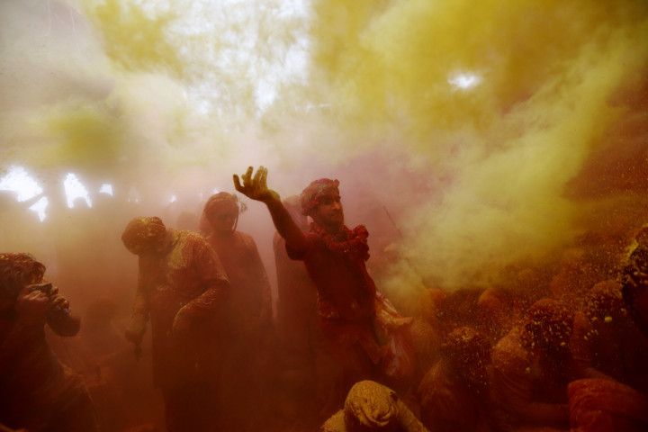 Lạ & Cười - Ảnh: Sắc màu ấn tượng trong lễ hội lớn nhất Ấn Độ (Hình 6).
