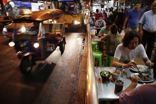 Tiêu điểm - Cuộc sống sôi động ở 'khối bê tông tráng lệ' Bangkok (Hình 17).