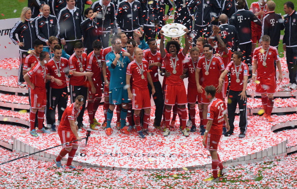 Bóng đá Quốc tế - Chùm ảnh: Chiến thắng trên sân nhà, Bayern đón Đĩa bạc hoàn hảo (Hình 6).