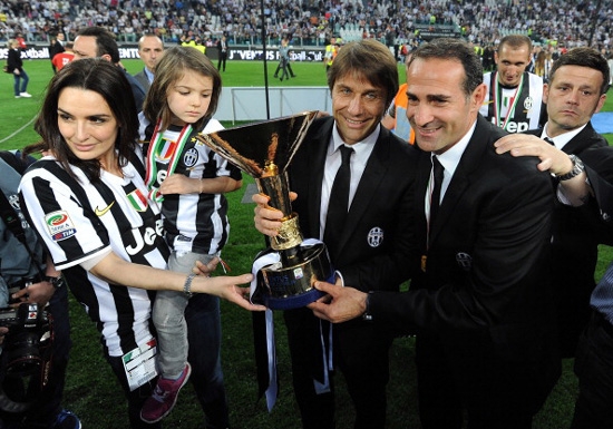 Hậu trường - Dàn WAGs Juventus đẹp lung linh trong đêm trao Cúp