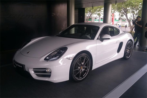 Porsche Cayman thế hệ thứ ba ra mắt ở Việt Nam