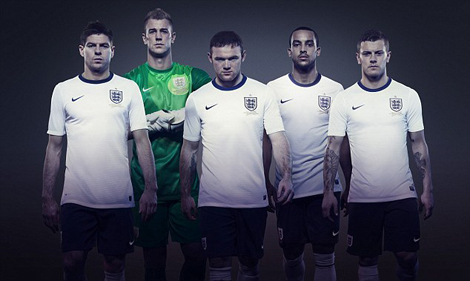 Bóng đá Quốc tế - Tuyển Anh ra mắt mẫu áo gây nhiều tranh cãi