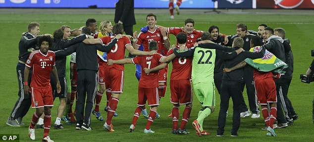 Bóng đá Quốc tế - Ảnh: Niềm hân hoan của Bayern, nỗi buồn của Dortmund (Hình 3).