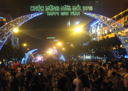 Sài Gòn đón năm mới