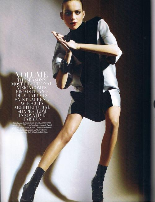 'Chân dài' tiết lộ bí mật nghề mẫu, Thời trang, Kim
            Noorda, người mẫu, tạp chí Vogue, Chanel, Milan