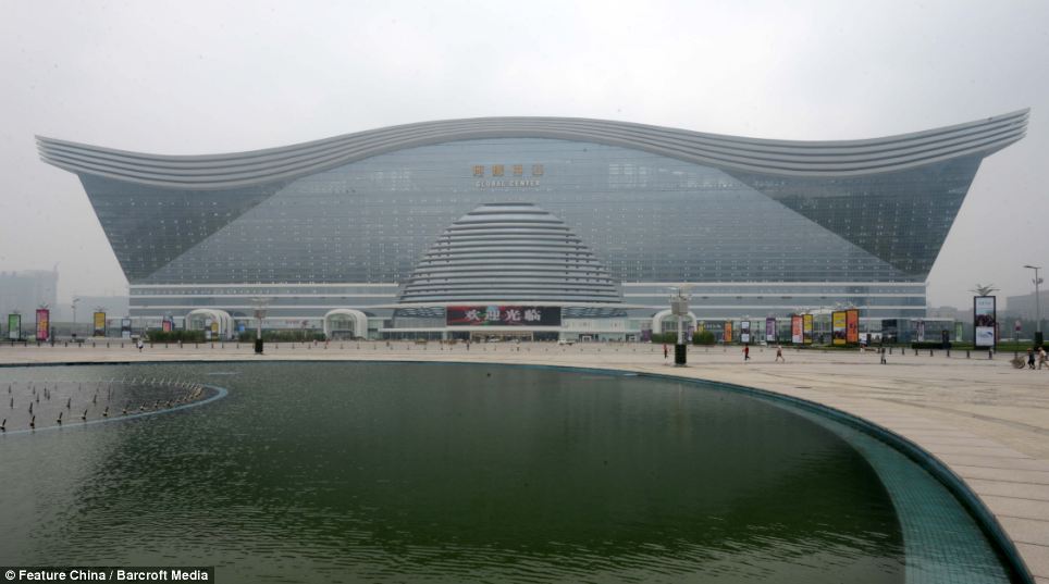 Bất động sản - Ảnh: Bên trong tòa nhà lớn nhất thế giới tại Trung Quốc (Hình 4).