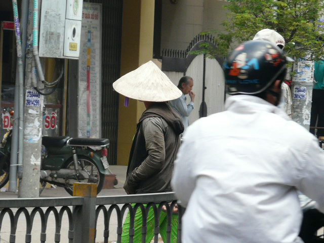 Chiêu trò của ăn xin trên phố Sài Gòn