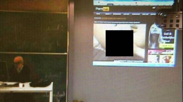 Thầy giáo chiếu phim sex cho cả lớp xem ngay trong giờ học