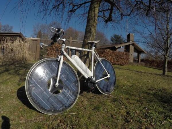 Hình ảnh Xe đạp điện đầu tiên chạy bằng năng lượng mặt trời số 4