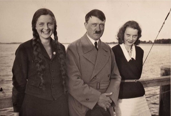 Hình ảnh Bí ẩn đời sống tình dục bệnh hoạn của trùm phát xít Hitler số 4