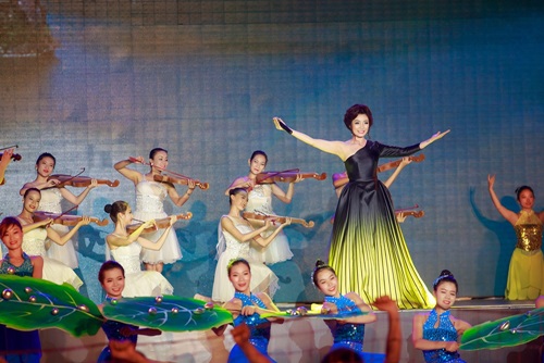 Hình ảnh Dàn Sao Việt hội tụ Khai mạc Carnaval Hạ Long 2015 số 4
