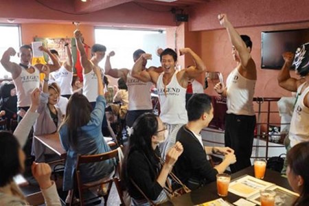20150526083841 cafe Quán café “cơ bắp” hút phái nữ tại Nhật Bản