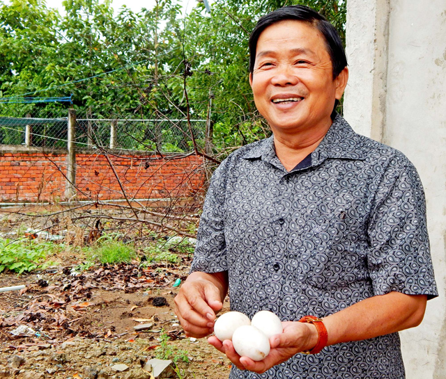 Ông Trương Thanh Mai chủ trang trại chuyên cung cấp và xuất khẩu cá sấu