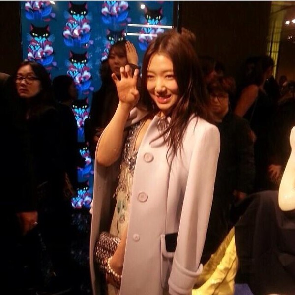 Park Shin Hye sexy khoe vòng 1, thu hút truyền thông Hồng Kông Park Shin Hye sexy khoe vòng 1, thu hút truyền thông Hồng Kông 8