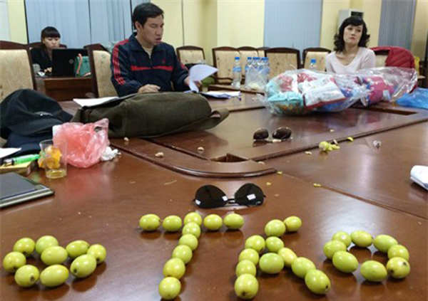 Táo quân 2014: Các danh hài phờ phạc vì thức đêm luyện tập Táo quân 2014: Các danh hài 'phờ phạc' vì thức đêm luyện tập 13