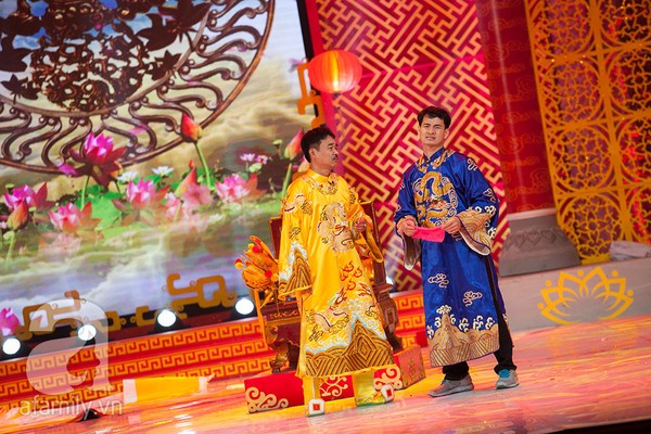 Táo Y Tế Vân Dung đu mình trên dây 'Táo Y Tế' Vân Dung đu mình trên dây 13