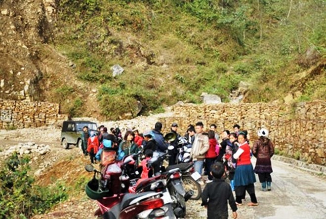 Nữ sinh ĐH Thái Nguyên chết gần con suối nghi do đói rét 6 Nữ sinh ĐH Thái Nguyên chết gần con suối nghi do đói rét 6