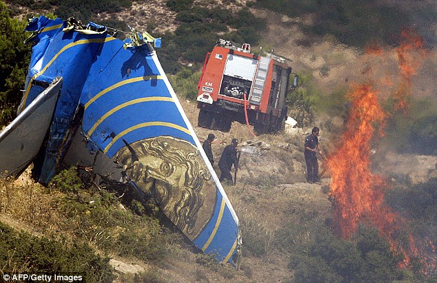 Chiếc máy bay chở khách của Hy Lạp đâm vào núi do phi công bị thiếu oxy