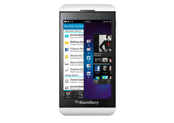 Đứng thứ 5 trong bảng xếp hạng là BlackBerry Z10. Mặc dù trong thời gian gần đây, Z10 đã giảm giá rất nhiều (chỉ còn khoảng 25% so với giá ban đầu) nhưng không thể phủ nhận smartphone của Dâu Đen sở hữu một ngoại hình khỏe khoắn, năng động, phù hợp cho cả nam lẫn nữ với 2 phiên bản đen trắng.