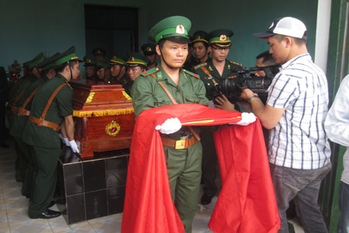 Lễ truy điệu chiến sĩ Biên phòng hy sinh trong vụ nhóm người Trung Quốc xả súng