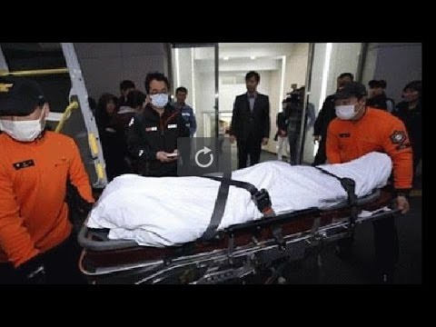 Chìm phà Hàn Quốc: Đám tang đẫm nước mắt của hiệu phó tự tử vì phà chìm