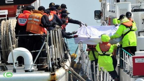 Hàn Quốc nhiễu loạn thông tin sau thảm họa chìm phà