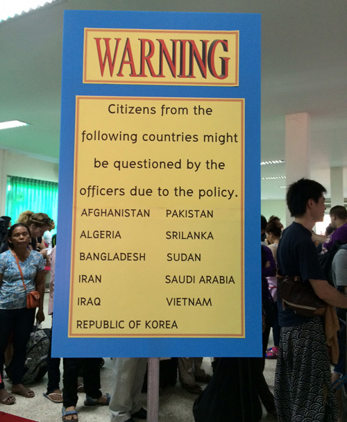 Thái Lan nhận sai, bỏ quy định bắt du khách Việt “xòe 700 USD” khi nhập cảnh