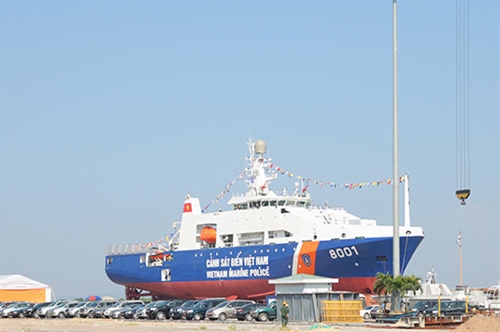 Chùm ảnh tàu lớn nhất của cảnh sát biển VN điều ra khu vực giàn khoan trái phép