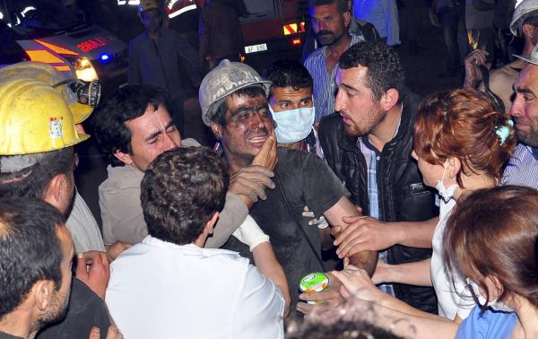Nổ hầm mỏ ở Thổ Nhĩ Kỳ, 157 người thiệt mạng, hàng trăm người mắc kẹt