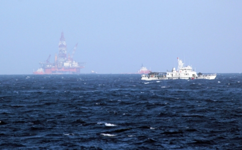 Tàu Trung Quốc hoạt động quanh khu vực giàn khoan Hải Dương 981 (Haiyang Shiyou 981)