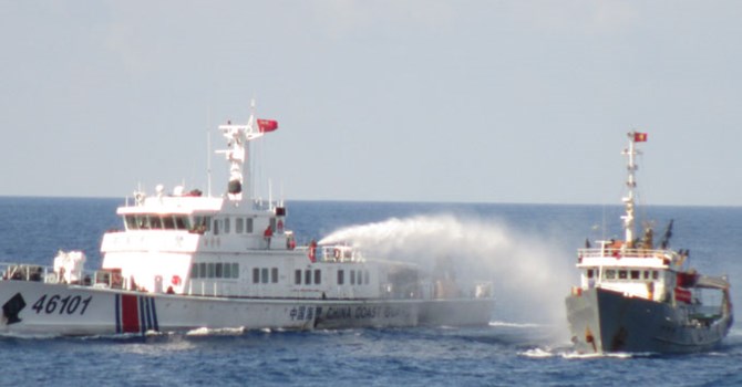 Tình hình biển Đông ngày 21/5: Tàu TQ áp sát, đe dọa tàu ngư dân VN