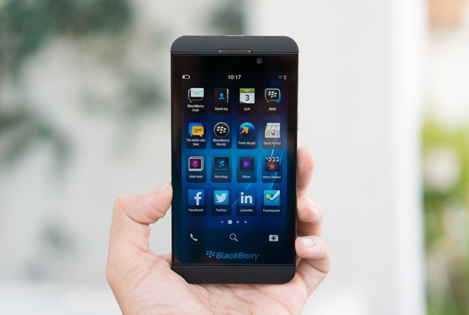 5 smartphone giá dưới 4 triệu cạnh tranh với BlackBerry Z3 