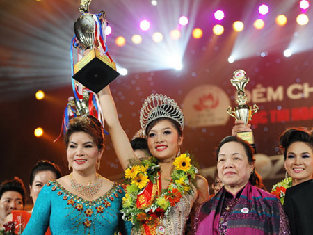 Sở VH đồng ý thu hồi danh hiệu Hoa hậu của Triệu Thị Hà