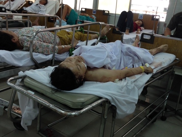 Chị Trinh đang được cấp cứu tại bệnh viện Chợ Rẫy.