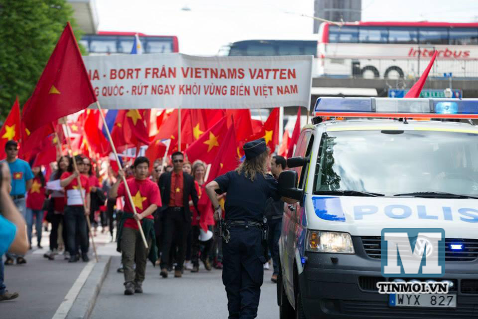 Người Việt tại Thụy Điển phản đối Trung Quốc hạ đặt giàn khoan trái phép