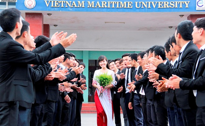 Ảnh kỷ yếu bá đạo của sinh viên ĐH Hàng hải 5 Ảnh kỷ yếu bá đạo của sinh viên ĐH Hàng hải 5