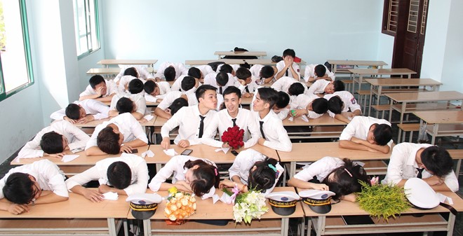 Ảnh kỷ yếu bá đạo của sinh viên ĐH Hàng hải 9 Ảnh kỷ yếu bá đạo của sinh viên ĐH Hàng hải 9