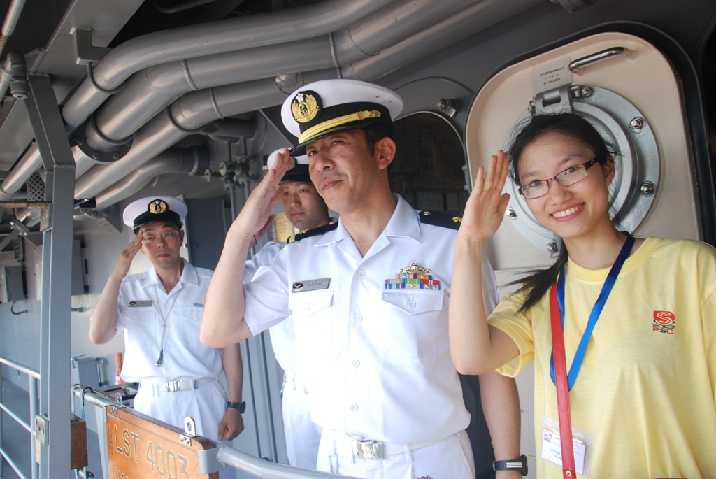 Cận cảnh sức mạnh tàu đổ bộ Nhật Bản vừa đến Đà Nẵng