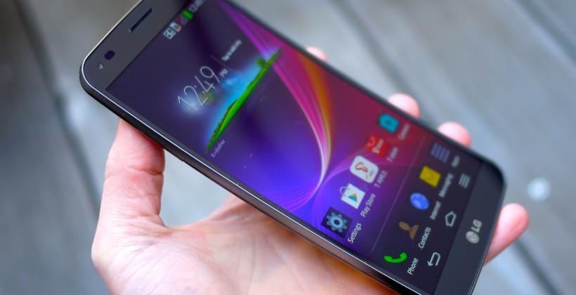 LG G Flex, smartphone màn hình cong tiếp tục giảm giá