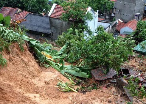 Hà Giang: Sạt lở đất làm hai người chết