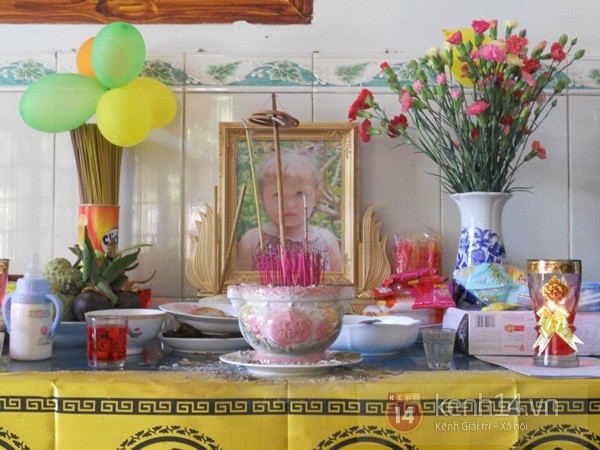 Hé lộ nguyên nhân mẹ đổ xăng thiêu chết con gái 2 tuổi ở Đồng Nai