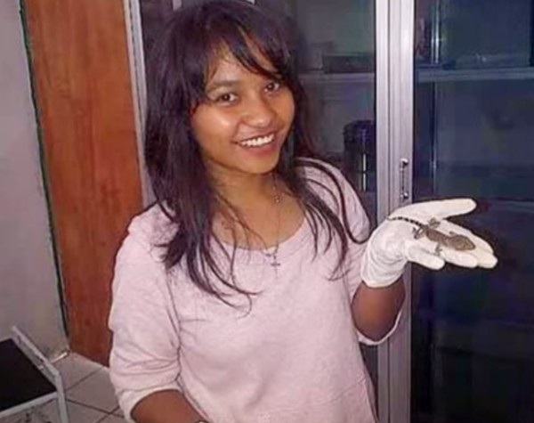 Sốc: Người phụ nữ đẻ ra thằn lằn ở Indonesia