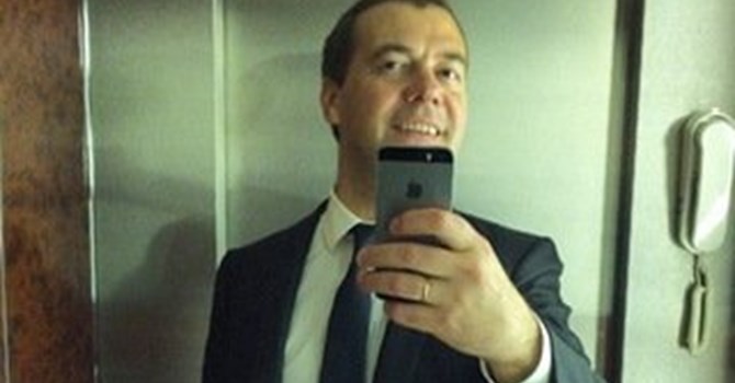 Thủ tướng Medvedev đăng ảnh 