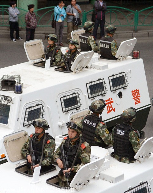 Trung Quốc huy động lực lượng an ninh vũ trang để trấn áp các phần tử khủng bố