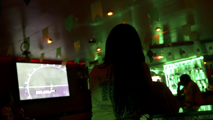 World Cup 2014: Sẩy thai vì 4 đêm liền thức trắng