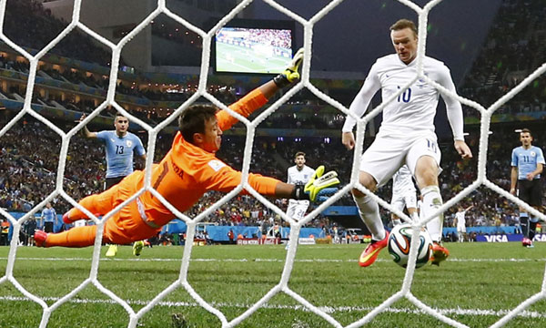 Anh 1-2 Uruguay: Suarez gieo ác mộng cho Tam sư